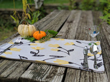 Load image into Gallery viewer, DaDa Bedding Set of 4-Pieces Sunshine Yellow Fleur Spring Tapestry Dining Table Placemats 13” x 19” (18112)