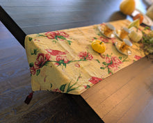 Load image into Gallery viewer, Tache Floral Red Roses Hummingbirds Golden Woven Tapestry Table Runner (18115)