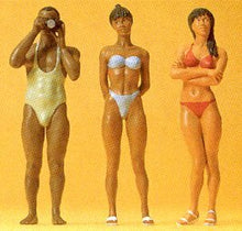 Load image into Gallery viewer, Preiser 45013 G Scale Photographer &amp; Swimmers