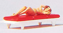 Load image into Gallery viewer, Preiser 29048 HO Scale Recreation -- Sun Bathing - Figure