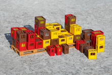 Load image into Gallery viewer, Piko 62294 G Scale Soft Drink Crates