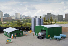 Load image into Gallery viewer, Walthers Cornerstone 933-4128 HO Scale Fertilizer Distributor -- Kit