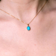 Load image into Gallery viewer, Minimal Style Oval Turquoise Pendant Necklace 18k Yellow Gold