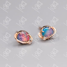 Load image into Gallery viewer, Saturn Design Doublet Opal Stud Earrings 18K Rose Gold