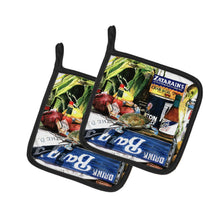 Load image into Gallery viewer, Crab in the Middle Pot Holders - Set of 2 Decorative Kitchen Helpers | Made in the USA 1008PTHD