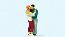 Load image into Gallery viewer, Preiser 28122 HO Scale Kissing Couple