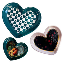 Load image into Gallery viewer, Set of Heart Dishes