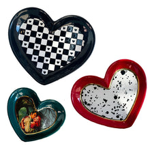 Load image into Gallery viewer, Set of Heart Dishes