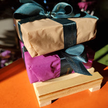 Load image into Gallery viewer, Wooden Soap Bar Holder