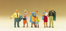 Load image into Gallery viewer, Preiser 10279 HO Scale Pedestrians -- Family in City