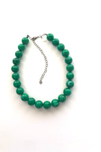 Load image into Gallery viewer, Emerald Green Marbled Lucite Bead Marco Necklace