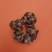 Load image into Gallery viewer, Checkered Scrunchies