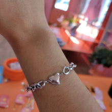 Load image into Gallery viewer, Titanium Chunky Heart Bracelet