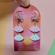 Load image into Gallery viewer, Petite Pieces Earrings