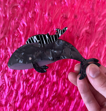 Load image into Gallery viewer, Whale Hair Claw