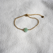 Load image into Gallery viewer, &quot;Keep Up Hope&quot; Green Aventurine Clover Bracelet