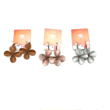 Load image into Gallery viewer, Clover Leather Earrings- Rose Gold