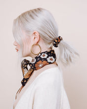 Load image into Gallery viewer, California Dreamin' - Convertible Scrunchie Tie