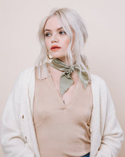Load image into Gallery viewer, Mint Julep - Convertible Scrunchie Tie