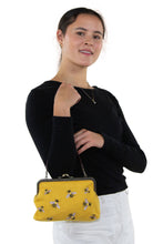 Load image into Gallery viewer, Bees Kisslock Handbag: Black