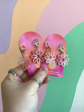 Load image into Gallery viewer, Spring Cutout Daisy Earrings