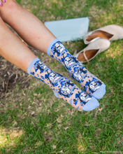 Load image into Gallery viewer, Casper and Trees Sheer Crew Sock