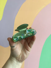Load image into Gallery viewer, Appliqué Flower Hair Claws