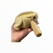 Load image into Gallery viewer, Natural wooden frog