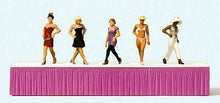 Load image into Gallery viewer, Preiser 10621 HO Scale Working People -- Women Fashion Models on the Catwalk (5)