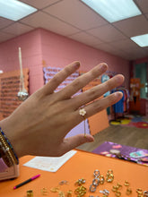 Load image into Gallery viewer, Adjustable Flower Titanium Ring