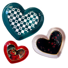 Load image into Gallery viewer, Set of Heart Dishes