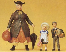 Load image into Gallery viewer, Preiser 45061 G Scale Aunt Tully w/Nephew &amp; Niece
