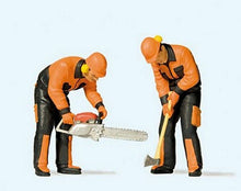 Load image into Gallery viewer, Preiser 44914 G Scale Modern Lumberjacks (2)