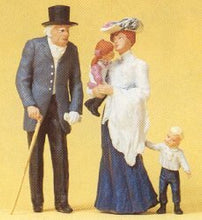 Load image into Gallery viewer, Preiser 45066 G Scale Old Man, Young Woman &amp; Two Children
