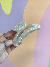 Load image into Gallery viewer, Pearlescent Hair Claws