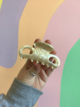 Load image into Gallery viewer, Classic Marbled Hair Claws