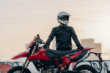 Load image into Gallery viewer, ARAI HELMETS, Arai Helmets XD-5 Helmet - White Small with VAS-A Shield System and Advanced Ventilation