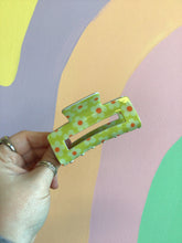 Load image into Gallery viewer, Daisy Spring Hair Claw