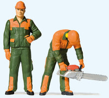 Load image into Gallery viewer, Preiser 44912 G Scale Modern Lumberjacks -- Set #1 (green &amp; orange Uniforms) (2)