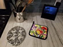 Load image into Gallery viewer, Flower Pot Holders - Set of 2 Decorative Kitchen Helpers | Made in the USA 6042PTHD