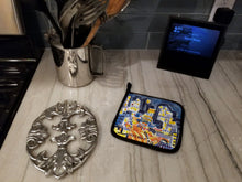 Load image into Gallery viewer, Skyline Abstract Pot Holders - Set of 2 Decorative Kitchen Helpers | Made in the USA 6073PTHD