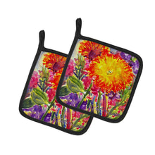 Load image into Gallery viewer, Aster Pot Holders - Set of 2 Decorative Kitchen Helpers | Made in the USA 6077PTHD