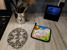 Load image into Gallery viewer, White Cat Pot Holders - Set of 2 Decorative Kitchen Helpers | Made in the USA 6102PTHD