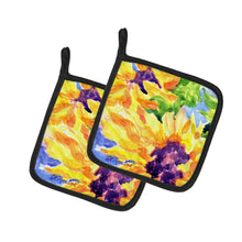 Load image into Gallery viewer, Sunflower Pot Holders - Set of 2 Decorative Kitchen Helpers | Made in the USA 6132PTHD