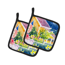 Load image into Gallery viewer, Houses Pot Holders - Set of 2 Decorative Kitchen Helpers | Made in the USA 6134PTHD