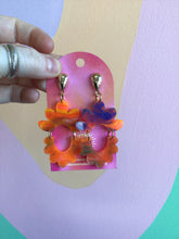 Load image into Gallery viewer, Summer Scalloped Statement Earrings