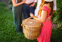 Load image into Gallery viewer, Heart Picnic Basket