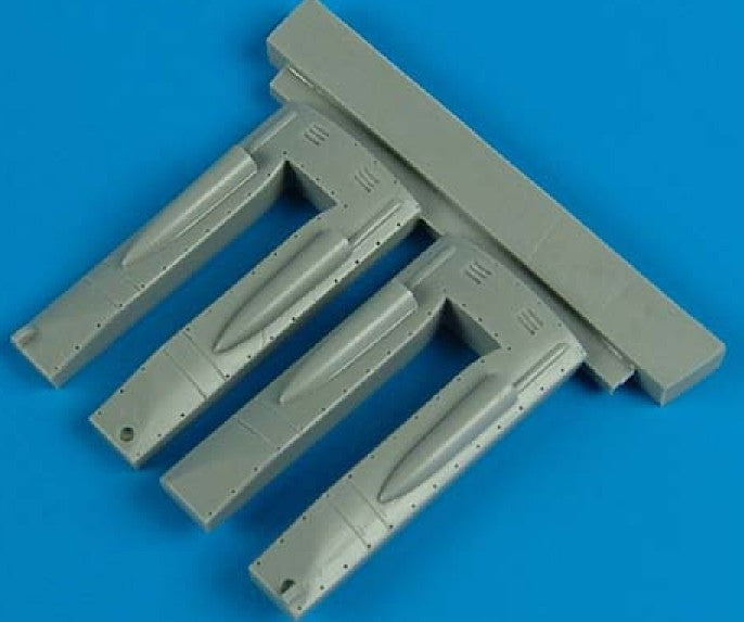 Quickboost 48369 1/48 P38 Turbo-Supercharger Cover for HSG (D)