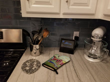 Load image into Gallery viewer, Azawakh Hound Oven Mitt 7001OVMT