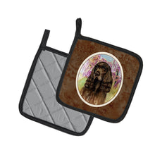 Load image into Gallery viewer, Field Spaniel Pot Holders - Set of 2 Decorative Kitchen Helpers | Made in the USA 7033PTHD